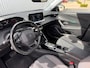 Peugeot 2008 1.2 130PK Allure Automaat | Navigatie | Apple Carplay / Android Auto | Cruise Control | 17" Licht Metaal | | Airco (automatisch) | Extra getint glas | Lichtmetalen velgen 17"