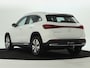 Mercedes-Benz EQA 250+ Business Solution 71 kWh | Trekhaak | Parkeerpakket met achteruitrijcamera | EASY PACK achterklep | Extra USB-poorten | Sfeerverlichting | Verwarmde stoelen vooraan | Zitcomfortpakket | Licht- en zicht pakket |