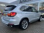 BMW X5 xDrive40e 50% deal 11.975,- ACTIE Elek. Trekhaak / Camera / Head-up / Sportstoelen / Memory / Harman Kardon