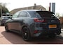 Kia Ceed 1.5 T-GDi *DynamicPlusLine* | Trekhaak | Carplay | Stuur & Stoelverwarming | Camera | Cruise & Climate Control | Privacy | Navigatie | Bluetooth |
