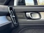 Volvo XC40 B4 Plus Dark | Adaptief Cruis | Trekhaak | Stuur en Stoel verwarming