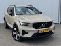 Volvo XC40 B4 Plus Dark | Adaptief Cruis | Trekhaak | Stuur en Stoel verwarming