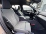 Volvo XC40 B4 Plus Dark | Adaptief Cruis | Trekhaak | Stuur en Stoel verwarming