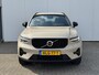 Volvo XC40 B4 Plus Dark | Adaptief Cruis | Trekhaak | Stuur en Stoel verwarming