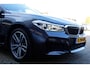 BMW 6-Serie Gran Turismo 640d xDrive 320PK M-Sport*BTW*Perfect BMW Onderh.*€15.300,-NETTO!*Pano/HUD/Massage/H&K/Stoelverw.V+A/Stuurverw./Adapt. LED/Elek. Klep/Memorie/Comfort Stoelen/Dodehoek/Rijstrook/Camera/Apple Carplay-Android/DAB/Sfeer/Standkachel/