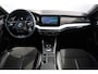 Skoda Octavia Combi 1.0 e-TSI Business Edition Plus Automaat Trekhaak Navigatie Carplay Android Adaptive Cruise Parkeersensor Keyless Entry Sfeerverlichting