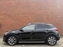 Kia Stonic 1.0 T-GDI 100pk DynamicLine | Navigatie | Licht metalen velgen |