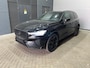 Volvo XC60 T6 Plug-in hybrid Ultra Black Edition | Trekhaak | Panoramadak | Head-Up | 360° Camera | Stoel+Stuurverwarming | 21 Inch
