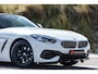 BMW Z4 Roadster sDrive20i M-Sport interieur Kuipstoelen/Navigatie/Virtuele cockpit/Adaptive cruise control/Apple carplay/DAB+/Sfeerverlichting/Lederen bekleding/Stoelverwarming/Stuurverwarming/Parkeersensoren rondom/Draadloos telefoonladen/18 Inch