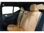 Volvo XC40 T5 Recharge Inscription | Panoramadak | Semi-Electrische Wegklapbare Trekhaak | Harman Kardon Premium Audio | 360° Parkeercamera | Parkeersensoren voor + achter | Stoelverwarming | Lederen Bekleding | Adaptive Cruise Control