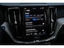 Volvo XC60 T6 AWD Automaat Ultimate Dark | Panoramadak met schuif-/kantelfunctie  |  Trekhaak semi-elektrisch | Premium audio by Harman Kardon | Verwarmbare Voor- En Achterstoelen | Verwarmbaar stuurwiel | 360 Graden Camera | Apple Carplay/Android Auto | Adaptieve Cruise Control | Elektrisch Verstelbare Stoelen | Keyless Entry
