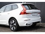 Volvo XC60 T6 AWD Automaat Ultimate Dark | Panoramadak met schuif-/kantelfunctie  |  Trekhaak semi-elektrisch | Premium audio by Harman Kardon | Verwarmbare Voor- En Achterstoelen | Verwarmbaar stuurwiel | 360 Graden Camera | Apple Carplay/Android Auto | Adaptieve Cruise Control | Elektrisch Verstelbare Stoelen | Keyless Entry