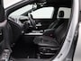 Mercedes-Benz B-klasse 180 AMG Line | Automaat | Schuifdak | Sfeerverlichting | Stoelverwarming | Half Leder | Elektrische Kofferkelp |