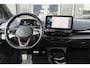 Volkswagen ID.5 GTX 300pk 77 kWh Sportstoelen Warmtepomp Trekhaak elektrisch NLauto 1e Eigenaar