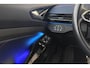Volkswagen ID.5 GTX 300pk 77 kWh Sportstoelen *SOH 93%* Warmtepomp Trekhaak elektrisch NLauto 1e Eigenaar