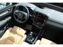 Volvo XC40 T4 Recharge Inscription | Panoramadak | Verwarmbare voorstoelen en stuurwiel | Premium audio by Harman Kardon | Adaptieve cruise control | Verwarmbare voorruit | Apple carplay/Android auto