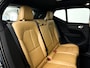 Volvo XC40 B4 Inscription | Panoramadak | Park assist | Cruise control | Elektrische stoelen