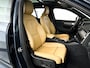 Volvo XC40 B4 Inscription | Panoramadak | Park assist | Cruise control | Elektrische stoelen