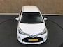 Toyota Yaris 1.5 Hybrid Lease - ORIGINEEL NEDERLANDSE AUTO - VOLLEDIG DEALER ONDERHOUDEN - CRUISE CONTROL - ACHTERUITRIJCAMERA - NAVIGATIE - LICHTMETALEN VELGEN 15 INCH