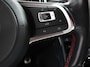 Volkswagen T-Roc 1.5 TSI Sport R-Design Automaat Navigatie Stoelverwarming Afneembare trekhaak Sfeerverlichting LED Lichtmetalen velgen Adaptieve cruise control Apple Carplay/ Andriod Auto Digitale cockpit