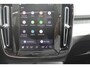 Volvo XC40 B3 177PK Automaat Plus Dark Panoramisch schuif-kanteldak / Adaptieve Cruise Control / Google infotainment / Parkeersensoren voor en achter met camera achter / Lederen bekleding / Blis