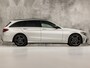 Mercedes-Benz C-klasse 160 AMG Sport Automaat (VIRTUAL COCKPIT, APPLE CARPLAY, GROOT NAVI, LEDER/ALCANTARA, CAMERA, SPORTSTOELEN, STOELVERWARMING, GETINT GLAS, NIEUWSTAAT)