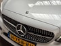 Mercedes-Benz C-klasse 160 AMG Sport Automaat (VIRTUAL COCKPIT, APPLE CARPLAY, GROOT NAVI, LEDER/ALCANTARA, CAMERA, SPORTSTOELEN, STOELVERWARMING, GETINT GLAS, NIEUWSTAAT)