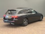 Mercedes-Benz E-klasse Estate 300 e AMG Line Panorama Dak | Alcantara/Leer | AMG-Styling | Elek. Stoelen | Elek. Achterklep | Stoelverwarming | LED | AMG-styling | Achteruitrijcamera | Adaptieve Cruise Control