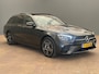 Mercedes-Benz E-klasse Estate 300 e AMG Line Panorama Dak | Alcantara/Leer | AMG-Styling | Elek. Stoelen | Elek. Achterklep | Stoelverwarming | LED | AMG-styling | Achteruitrijcamera | Adaptieve Cruise Control
