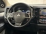 Mitsubishi Outlander 2.0 PHEV Deluxe 203Pk Automaat (SCHUIFDAK, NAVIGATIE, LEDER, STOELVERWARMING, ELEK SPORTSTOELEN, CAMERA, GETINT GLAS, TREKHAAK, NIEUWE APK, NIEUWSTAAT)