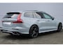 Volvo V60 T6 Automaat Plug-in Hybrid AWD Plus Dark | HEICO Sportuitlaat Met Klepbediening | HEICO Bodykit | Diffusor | Voorspoiler | Zijskirts | Spoorverbreders | 20 Inch Lichtmetalen Velgen R-Design | Lederen Bekleding | Panoramadak | Getint Glas | Elektrisch Verstelbare Voorstoelen Met Geheugen | High Performance Audiosysteem | Google Services |
