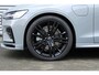 Volvo V60 T6 Automaat Plug-in Hybrid AWD Plus Dark | HEICO Sportuitlaat Met Klepbediening | HEICO Bodykit | Diffusor | Voorspoiler | Zijskirts | Spoorverbreders | 20 Inch Lichtmetalen Velgen R-Design | Lederen Bekleding | Panoramadak | Getint Glas | Elektrisch Verstelbare Voorstoelen Met Geheugen | High Performance Audiosysteem | Google Services |