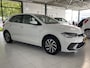 Volkswagen Polo 1.0 TSI Life automaat 5 Drs Carplay /Stoelverwarming / Navigatie / Cruise controle