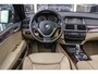 BMW X5 xDrive48i High Executive | Youngtimer | € 10.702,47 ex. BTW | 7 persoons | Sport pakket | Keyless entry | 21 inch | Comfortstoelen | Stoelventilatie | Adaptive Xenon | Massage