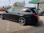 Mercedes-Benz E-klasse Estate 220 d 4Matic Premium Plus AMG LINE | BURMESTER | HEADUP DISPLAY DODEHOEK DETECTIE | NAVIGATIE | CAMERA | PANORAMADAK | ADAPTIVE CRUISE CONTROL | PARKEERSENSOREN | ELE WEG KLAPBARE TREKHAAK | LED | APPLE CARPLAY | STOELVERWARMING |