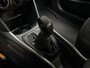 Peugeot 2008 1.2 PureTech Sport (APPLE CARPLAY, NAVIGATIE, CRUISE, PARKEERSENSOREN, SPORTSTOELEN, LM VELGEN, NIEUWE APK, NIEUWSTAAT)