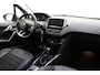 Peugeot 2008 1.2 VTi Allure Pack Premium Plus 82PK | Stoel Verwarming | Navigatie | Cruise Control | Climate Control | Lichtmetalen Velgen | Parkeer Sensoren Achter |