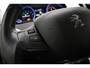 Peugeot 2008 1.2 VTi Allure Pack Premium Plus 82PK | Stoel Verwarming | Navigatie | Cruise Control | Climate Control | Lichtmetalen Velgen | Parkeer Sensoren Achter |