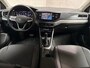 Volkswagen Polo 1.0 TSI Sportline Automaat (VIRTUAL COCKPIT, APPLE CARPLAY, KEYLESS, GROOT NAVI, CLIMATE, SPORTSTOELEN, LM VELGEN, CAMERA, GETINT GLAS, NIEUWSTAAT)