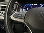 Volkswagen Polo 1.0 TSI Sportline Automaat (VIRTUAL COCKPIT, APPLE CARPLAY, KEYLESS, GROOT NAVI, CLIMATE, SPORTSTOELEN, LM VELGEN, CAMERA, GETINT GLAS, NIEUWSTAAT)