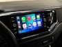 Volkswagen Polo 1.0 TSI Sportline Automaat (VIRTUAL COCKPIT, APPLE CARPLAY, KEYLESS, GROOT NAVI, CLIMATE, SPORTSTOELEN, LM VELGEN, CAMERA, GETINT GLAS, NIEUWSTAAT)