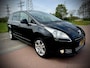 Peugeot 5008 1.6 THP Blue Lease Executive 7p. PANORAMADAK, NAVIGATIE, HEAD UP DISPLAY, NAP.