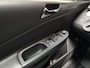 Volkswagen Passat Variant 3.2 V6 Highline 4M 251Pk Automaat (NAVIGATIE, LEDER, STOELVERWARMING, ADAPTIVE CRUISE, SPORTSTOELEN, GETINT GLAS, TREKHAAK, XENON, NIEUWSTAAT)