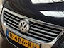 Volkswagen Passat Variant 3.2 V6 Highline 4M 251Pk Automaat (NAVIGATIE, LEDER, STOELVERWARMING, ADAPTIVE CRUISE, SPORTSTOELEN, GETINT GLAS, TREKHAAK, XENON, NIEUWSTAAT)