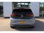 Volkswagen ID.3 Pro Limited Edition 59 kWh 204PK / 150kW, Steunhaak (voor fietsendrager), 19" 'Bergen' LMV, LED Matrix koplampen (IQ.Lights), dynamische grootlichtassistent (dynamic light assist), navigatie, Apple Carplay & Android Auto, DAB+, achteruitrijcamera (rear view), adaptieve cruise control (acc), parkeersensoren voor en achter (pdc), verwarmbare voorstoelen, verwarmbaar multifunctioneel lederen stuurwiel, privacy glas, diefstalalarm, 2-zone climatronic, parkeerassistent incl. parkeerhulp (park assist plus) etc.