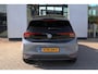Volkswagen ID.3 Pro Limited Edition 59 kWh 204PK / 150kW, Steunhaak (voor fietsendrager), 19" 'Bergen' LMV, LED Matrix koplampen (IQ.Lights), dynamische grootlichtassistent (dynamic light assist), navigatie, Apple Carplay & Android Auto, DAB+, achteruitrijcamera (rear view), adaptieve cruise control (acc), parkeersensoren voor en achter (pdc), verwarmbare voorstoelen, verwarmbaar multifunctioneel lederen stuurwiel, privacy glas, diefstalalarm, 2-zone climatronic, parkeerassistent incl. parkeerhulp (park assist plus) etc.