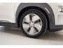 Hyundai Kona Limited 64 kWh 3-fase [ Leder Head-up Adapt.cruise ]