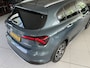 Fiat Tipo Cross 1.0 Cross Airco - Achteruitrijcamera - Parkeersensoren - Navigatie - Stoelverwarming - U-connect - Licht metalen velgen 17 inch - Trekhaak afneembaar - Cruise control - Radio - Mistlampen - Bluetooth - Dakrails - Elektrische ramen - Extra getint glas achter - Led verlichting - Start/stop systeem - Nieuw bij ons geleverd