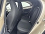 Toyota Aygo X 1.0 VVT-i S-CVT Envy Limited | Navigatie | Parkeersensoren | Automaat | Lichtmetalen Velgen | Mistlampen | Cruise Control + Climate Control | Elektrische Ramen + Spiegels | Draadloze Telefoonlader |