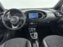 Toyota Aygo X 1.0 VVT-i S-CVT Envy Limited | Navigatie | Parkeersensoren | Automaat | Lichtmetalen Velgen | Mistlampen | Cruise Control + Climate Control | Elektrische Ramen + Spiegels | Draadloze Telefoonlader |